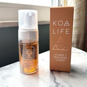 New ✨ Koa Life Vitamin C Brightening Cleanser, jumbo size 3.38 fl oz